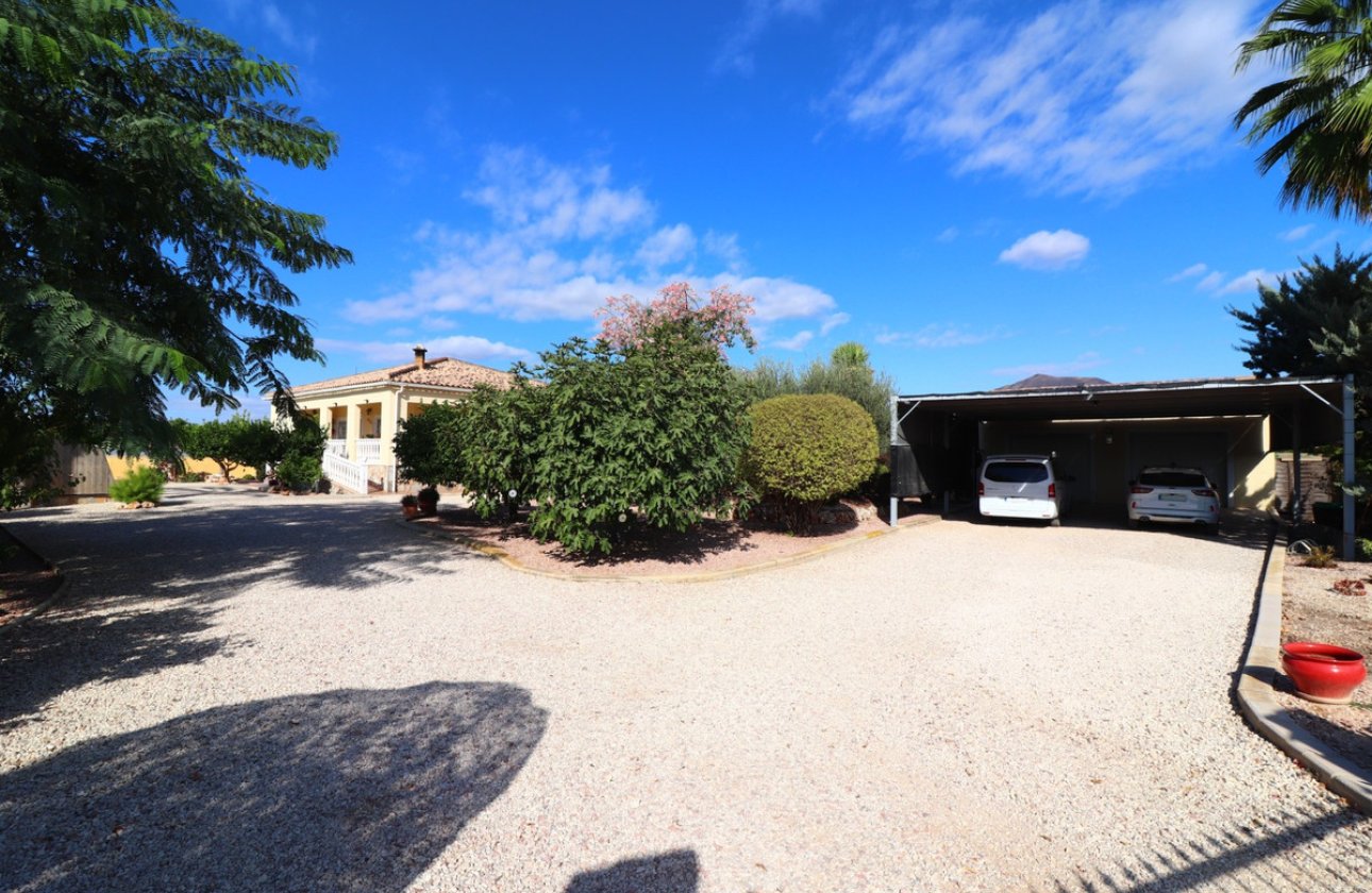 Resale - Villa -
Orihuela - La Campaneta