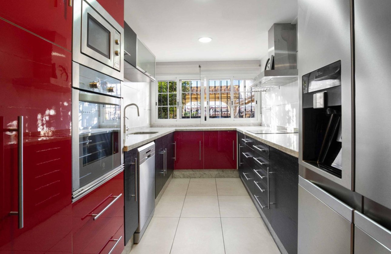 Resale - Villa -
Orihuela - La Florida