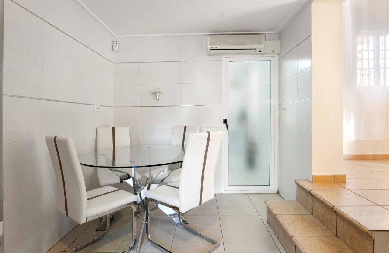 Resale - Villa -
Orihuela - La Florida