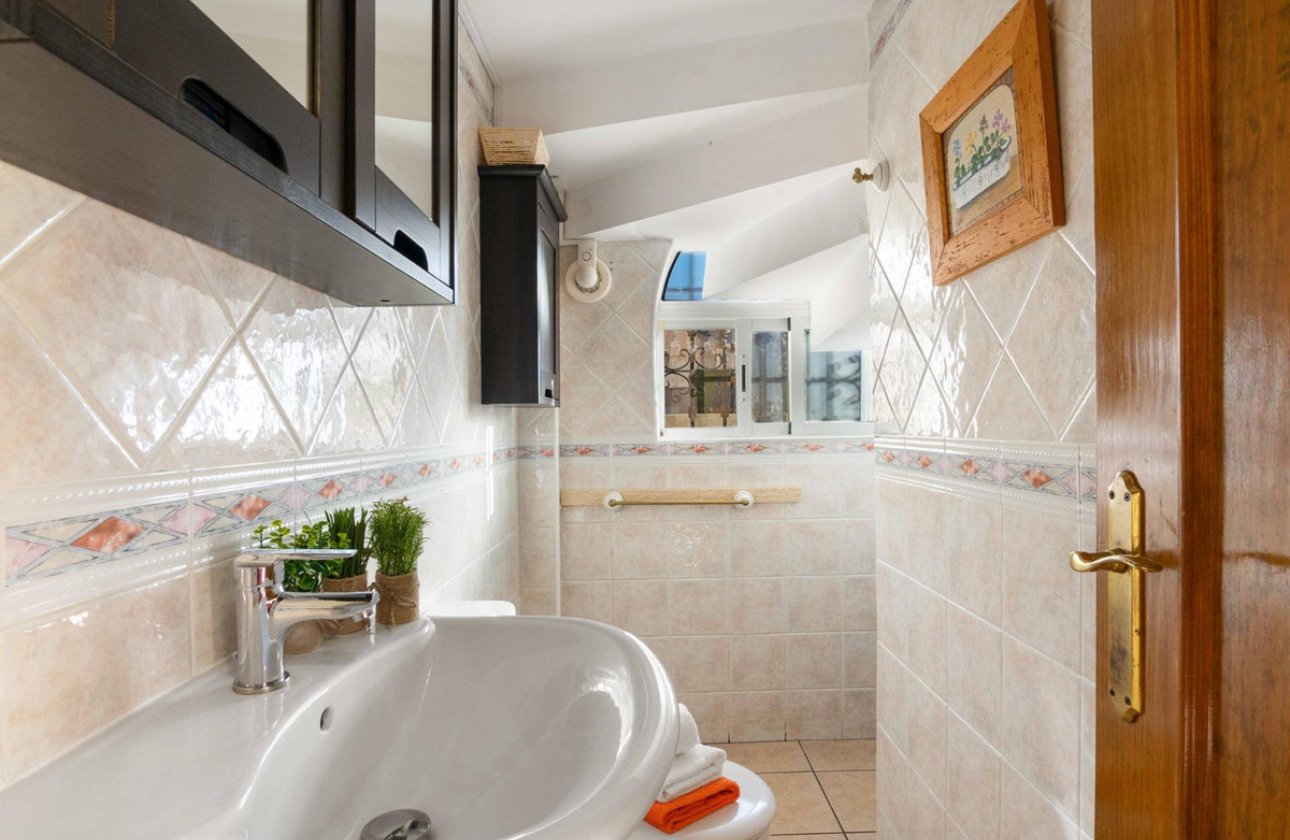 Resale - Villa -
Orihuela - La Florida