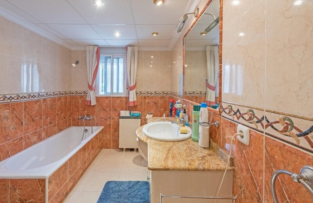 Resale - Villa -
Orihuela - La Murada