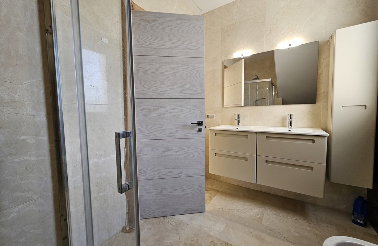 Resale - Villa -
Orihuela - La Zenia