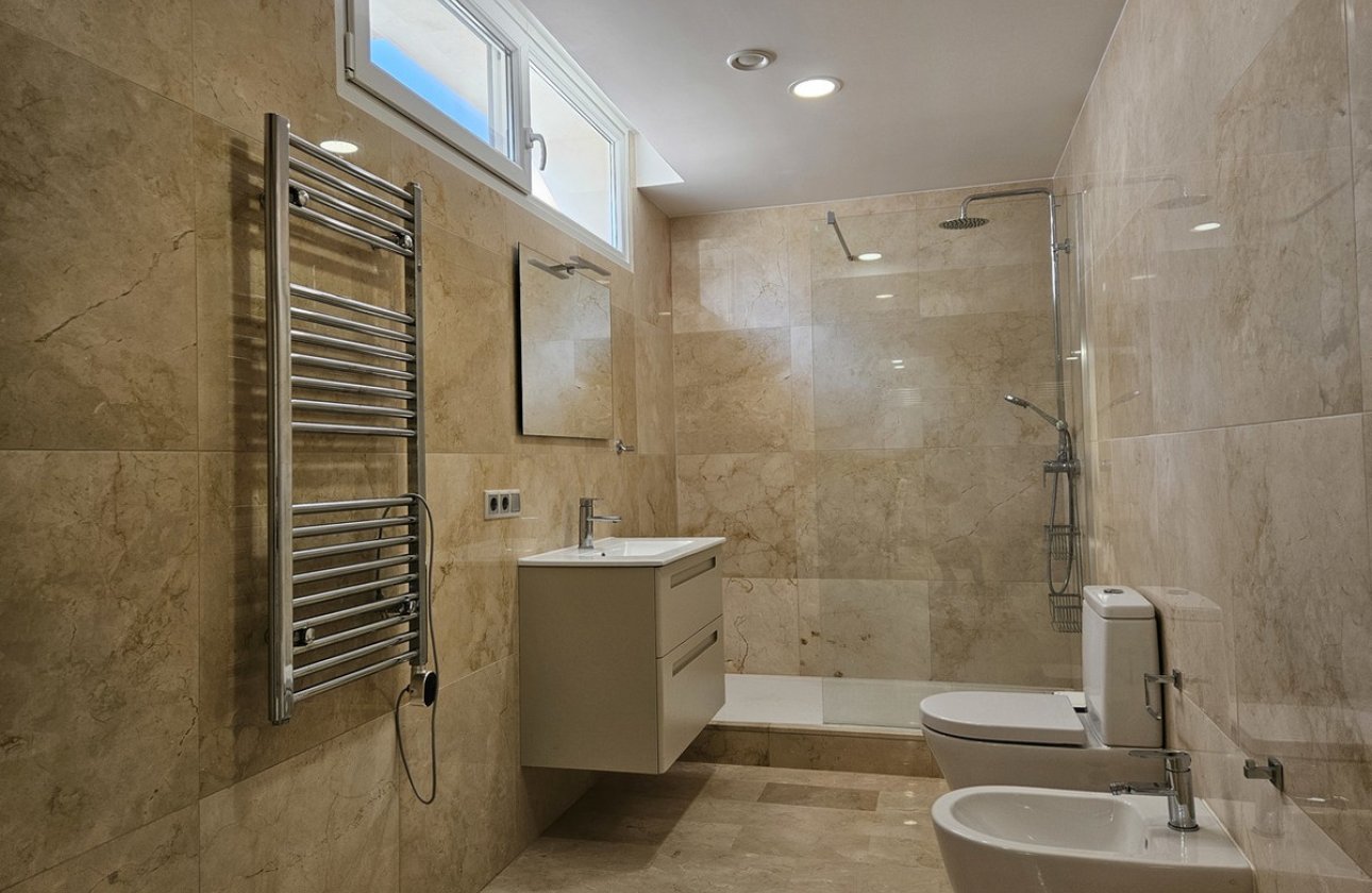 Resale - Villa -
Orihuela - La Zenia