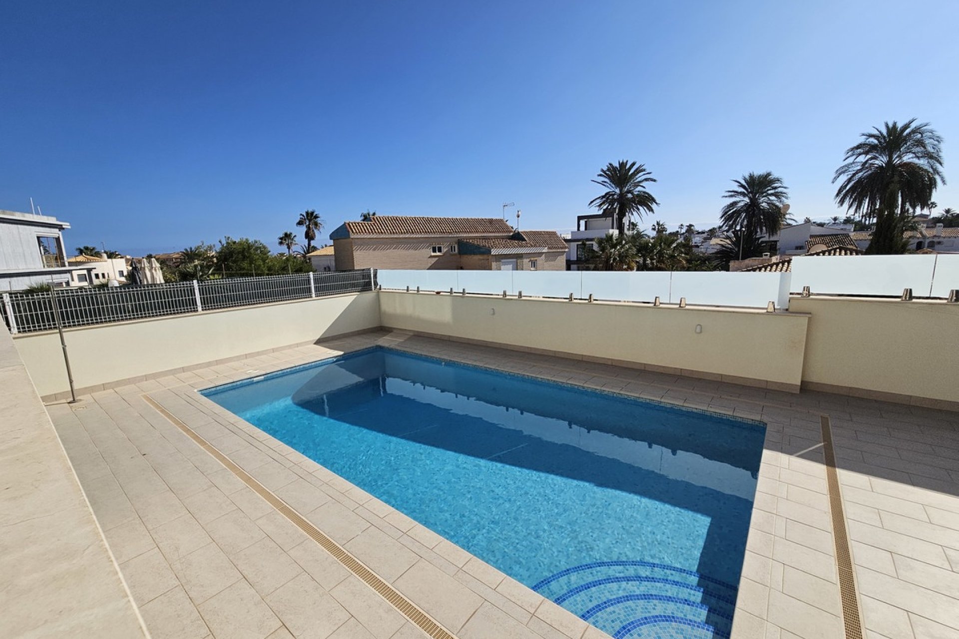 Resale - Villa -
Orihuela - La Zenia