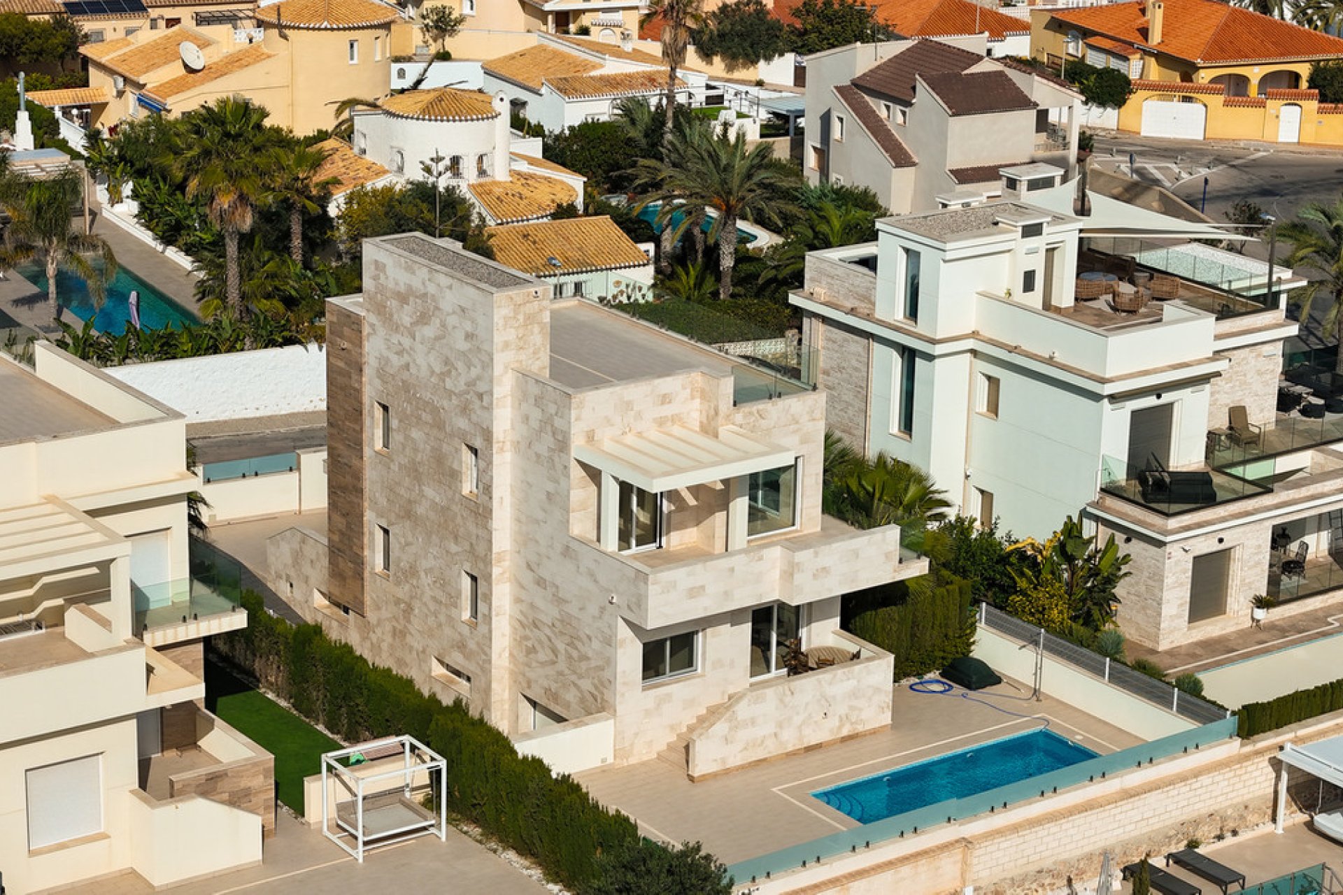 Resale - Villa -
Orihuela - La Zenia