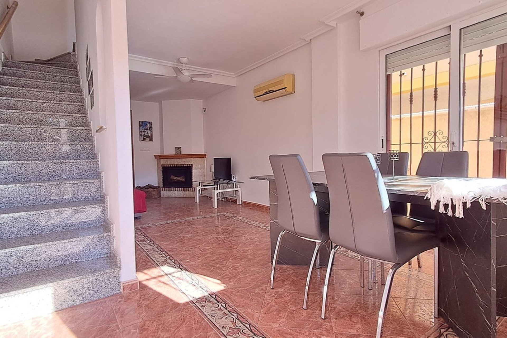 Resale - Villa -
Orihuela - La Zenia