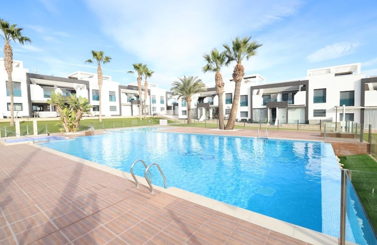 Resale - Villa -
Orihuela - La Zenia