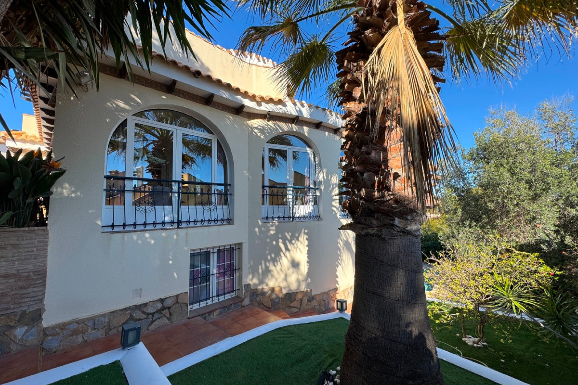 Resale - Villa -
Orihuela - La Zenia