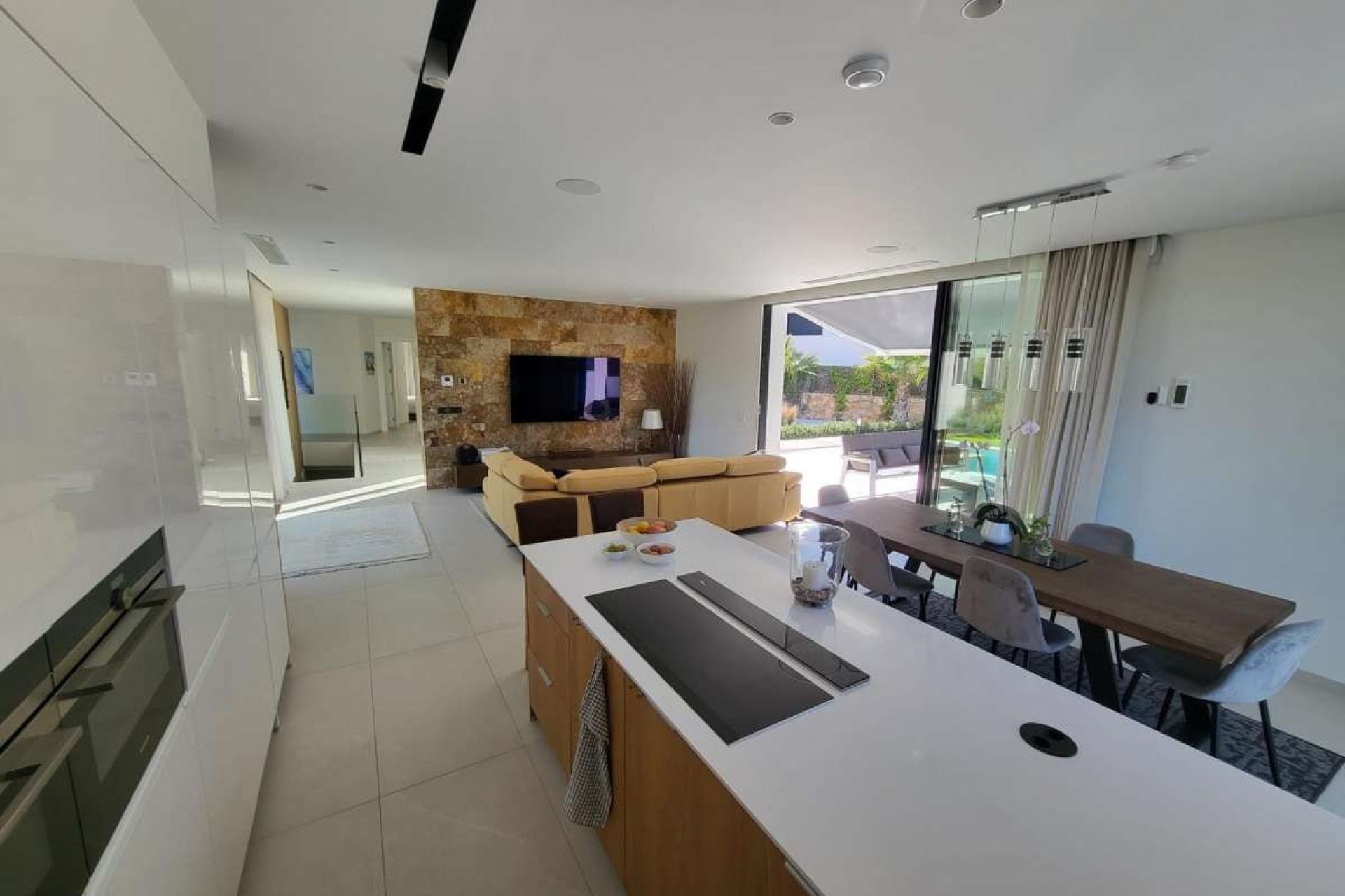 Resale - Villa -
Orihuela - Las Colinas Golf