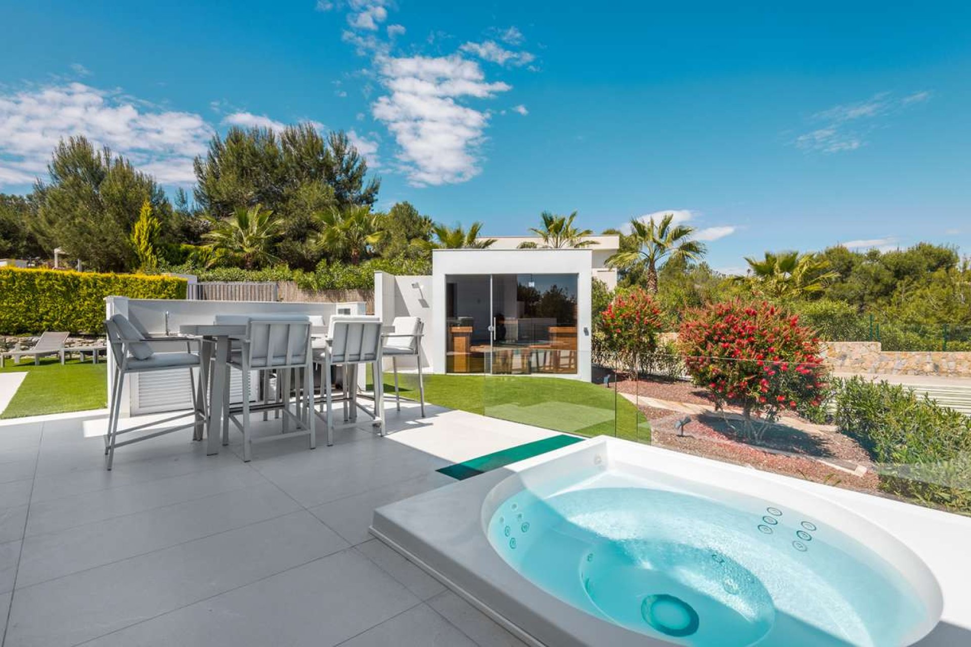 Resale - Villa -
Orihuela - Las Colinas Golf