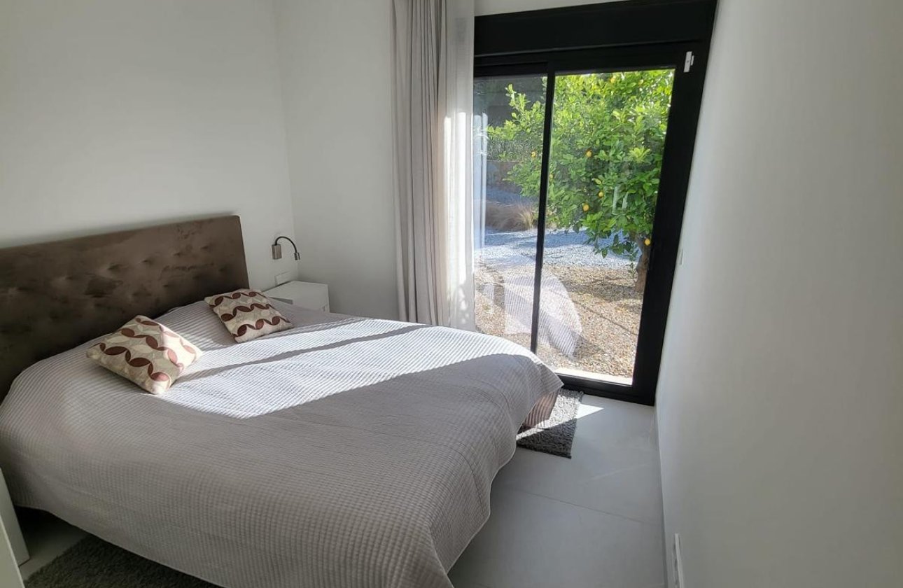 Resale - Villa -
Orihuela - Las Colinas Golf