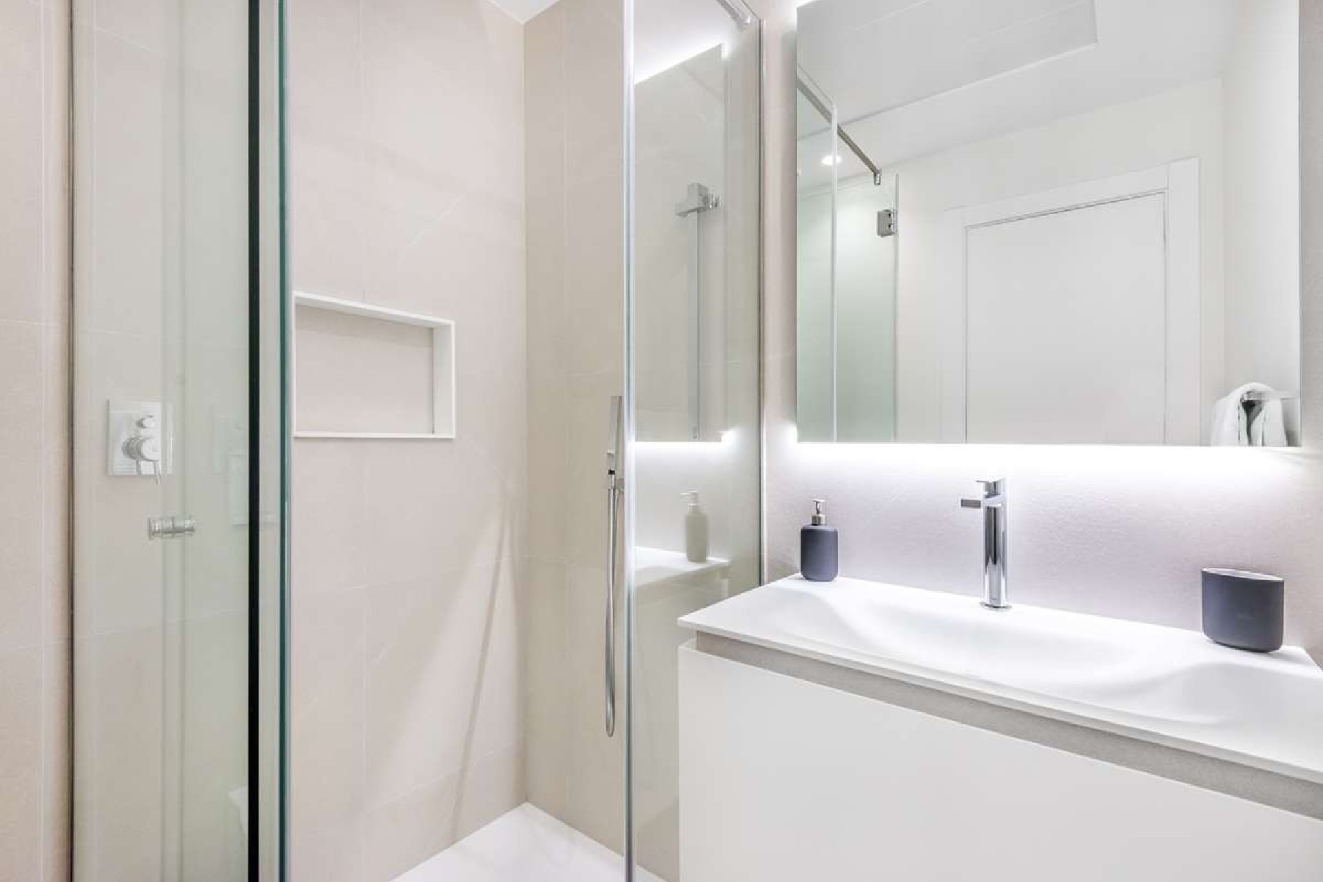 Resale - Villa -
Orihuela - Las Colinas Golf