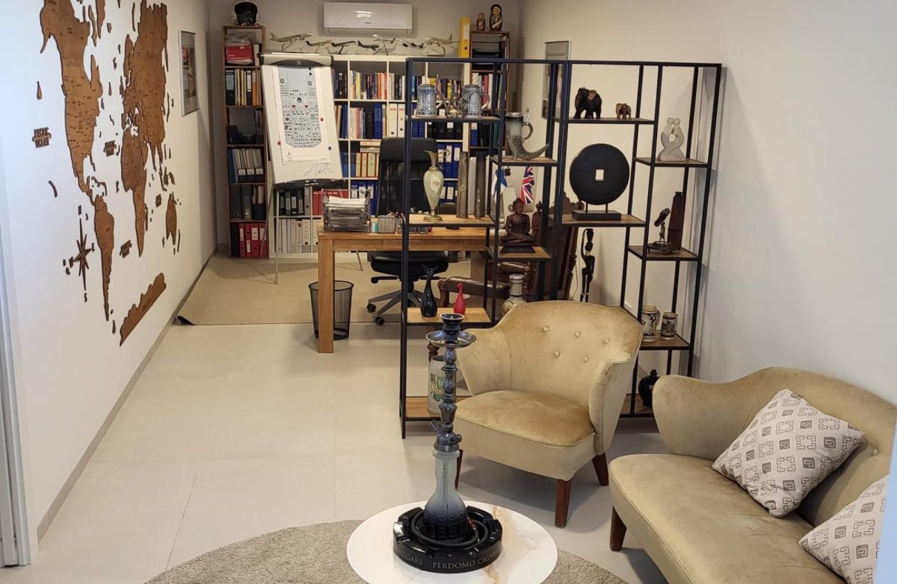 Resale - Villa -
Orihuela - Las Colinas Golf