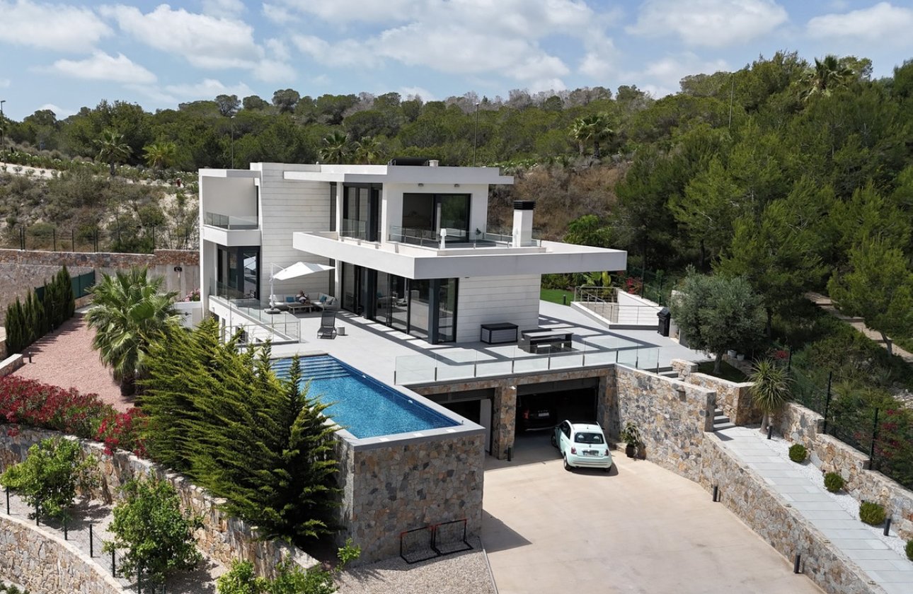 Resale - Villa -
Orihuela - Las Colinas Golf