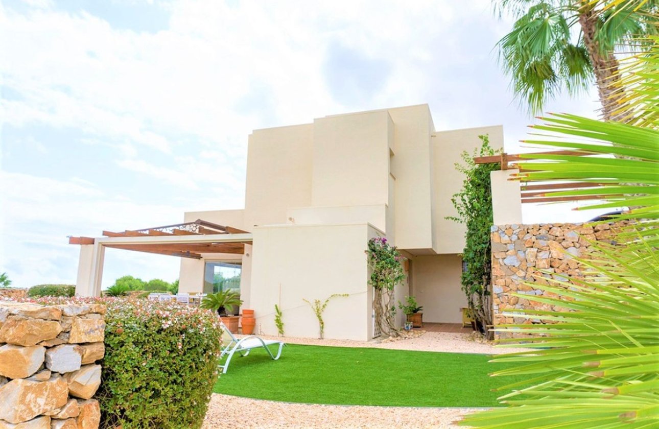 Resale - Villa -
Orihuela - Las Colinas Golf