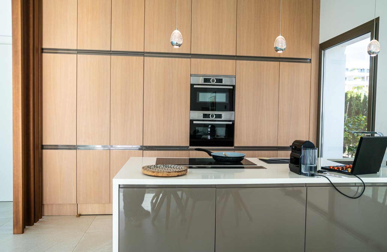 Resale - Villa -
Orihuela - Las Colinas Golf