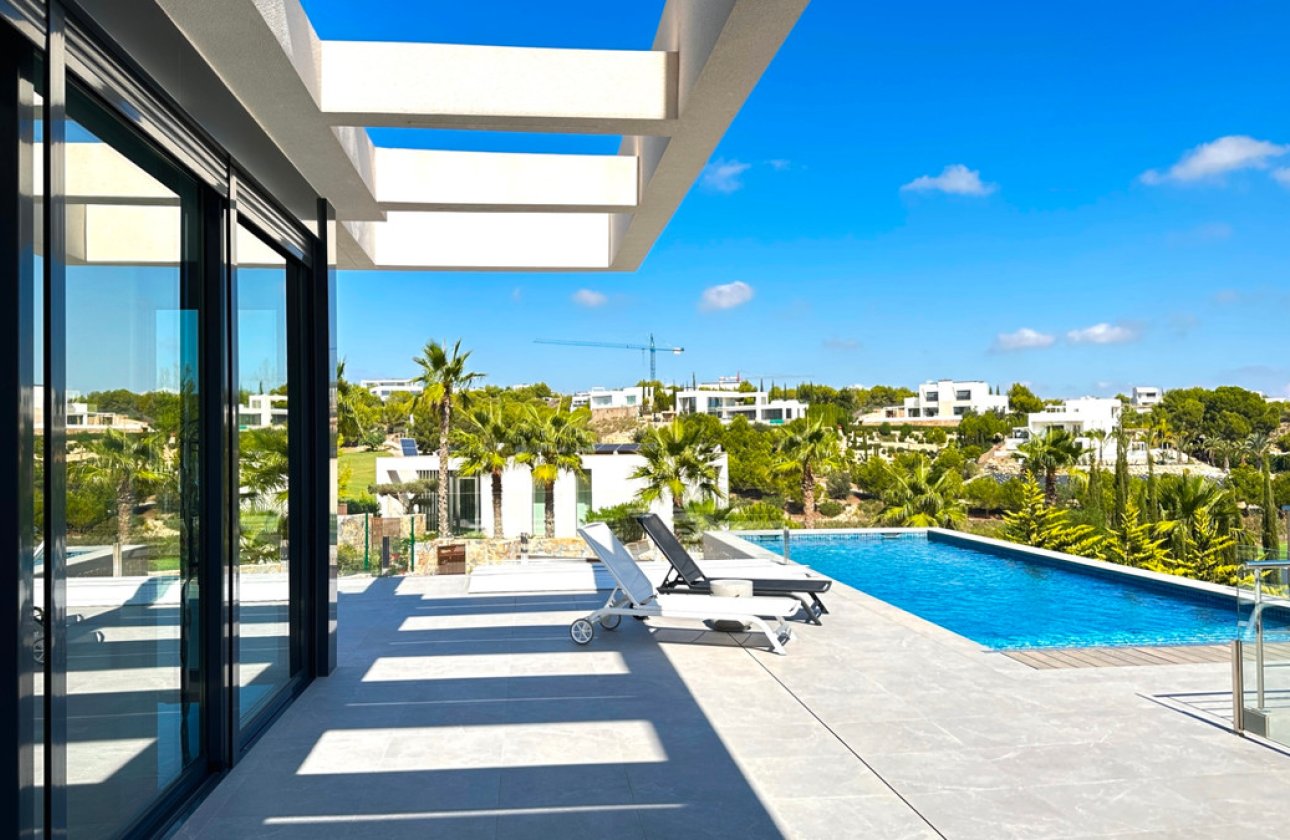 Resale - Villa -
Orihuela - Las Colinas Golf