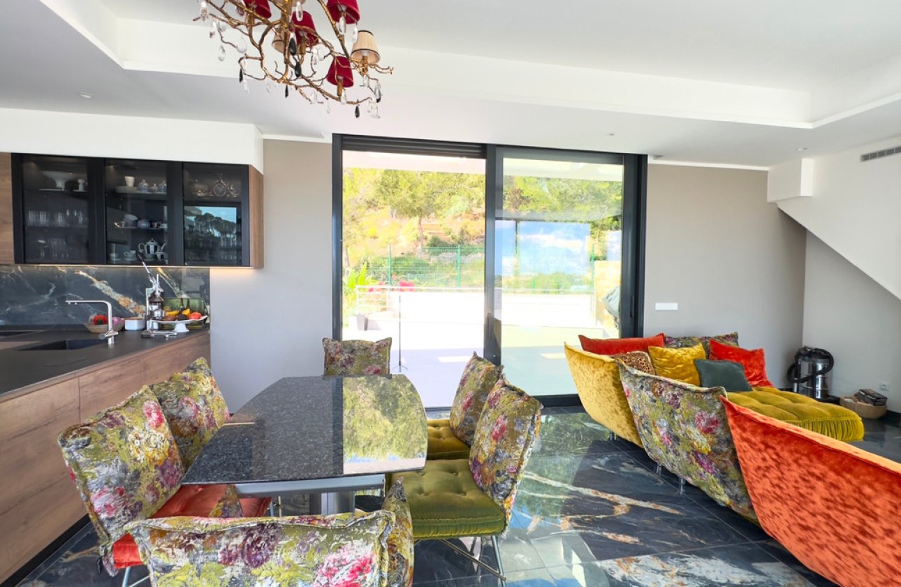 Resale - Villa -
Orihuela - Las Colinas Golf