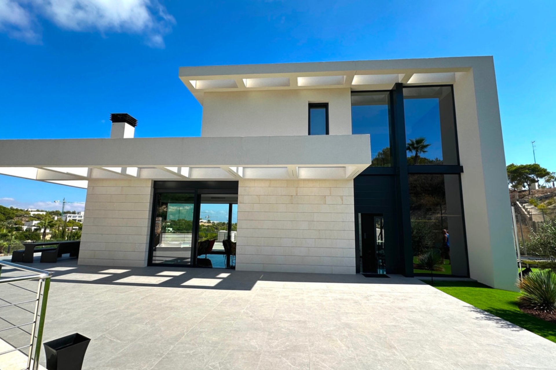 Resale - Villa -
Orihuela - Las Colinas Golf