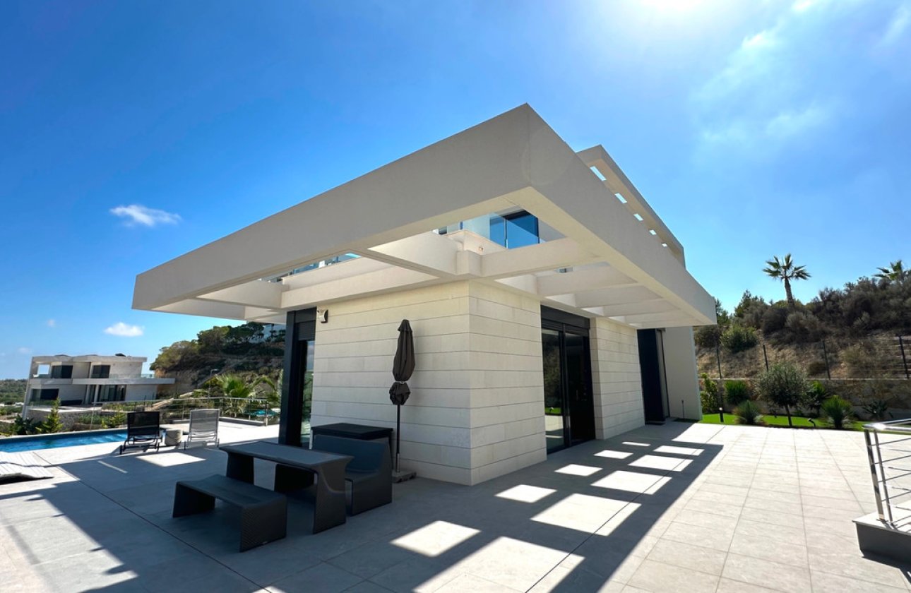 Resale - Villa -
Orihuela - Las Colinas Golf