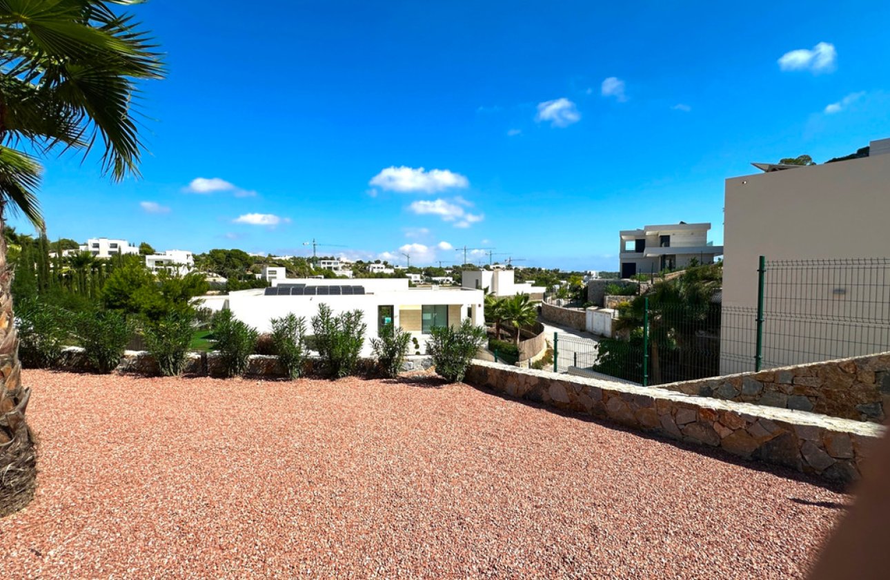 Resale - Villa -
Orihuela - Las Colinas Golf