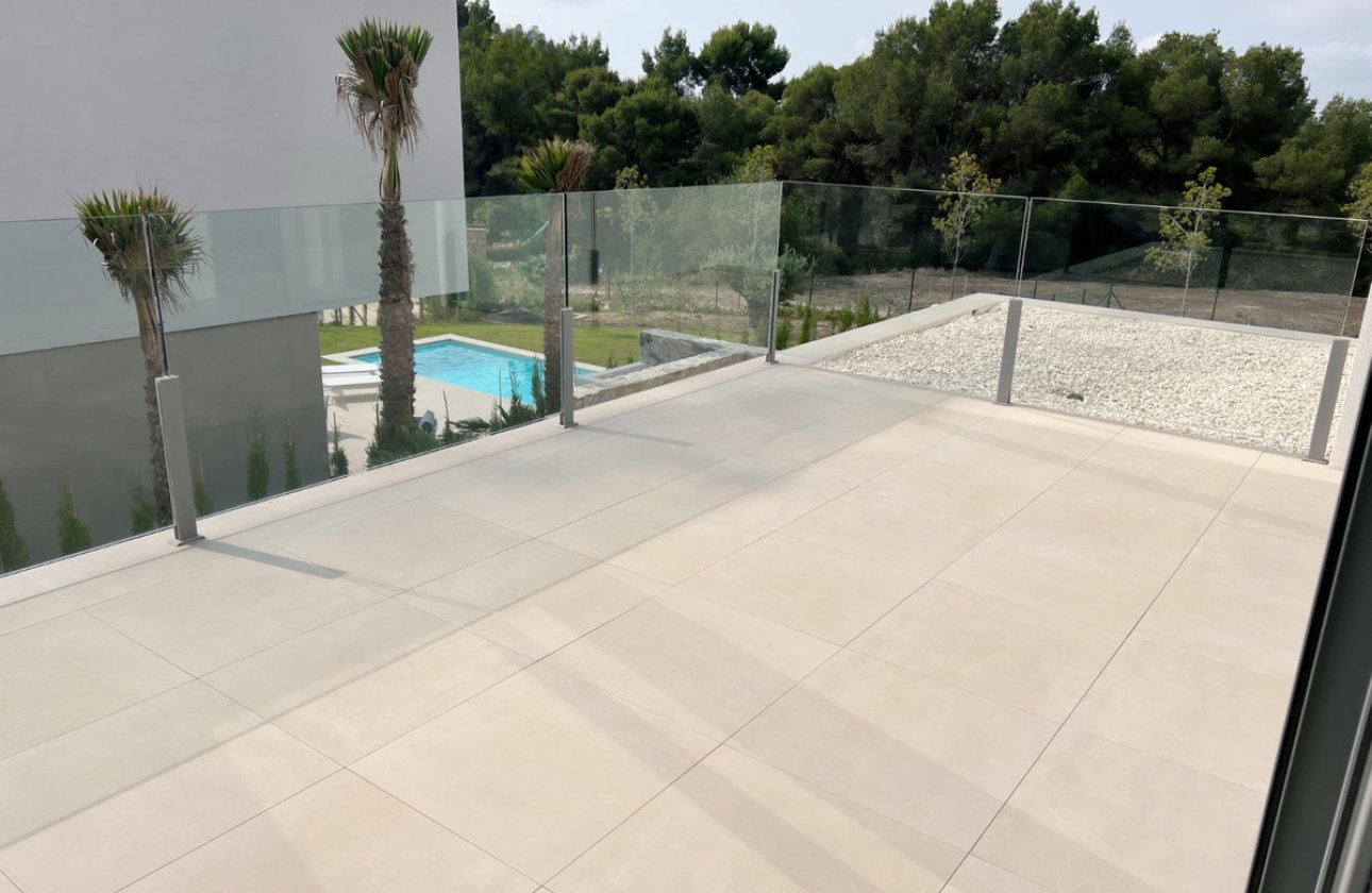 Resale - Villa -
Orihuela - Las Colinas Golf