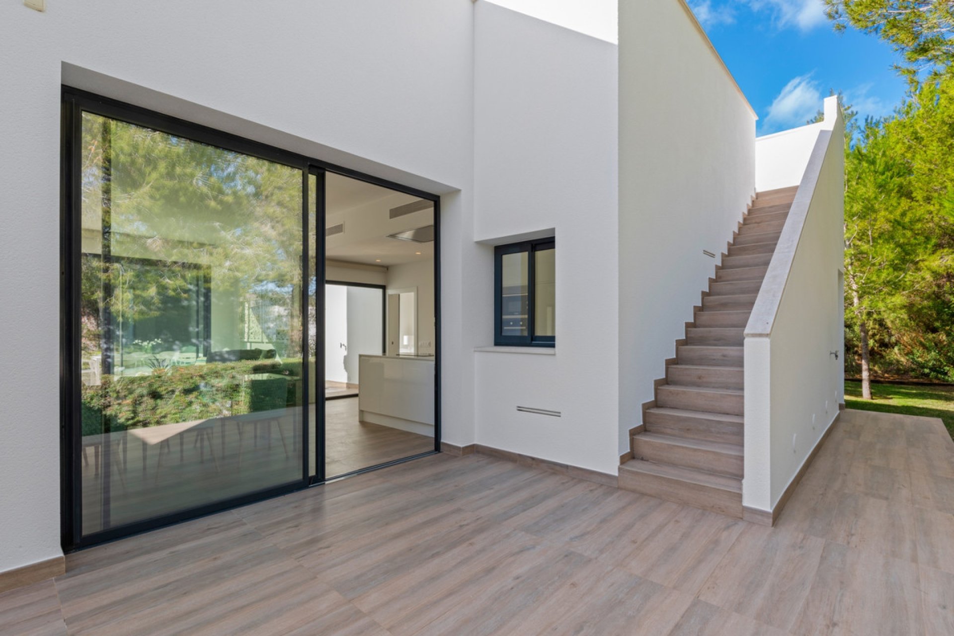 Resale - Villa -
Orihuela - Las Colinas Golf