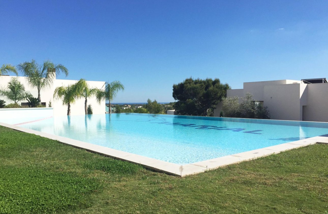 Resale - Villa -
Orihuela - Las Colinas Golf