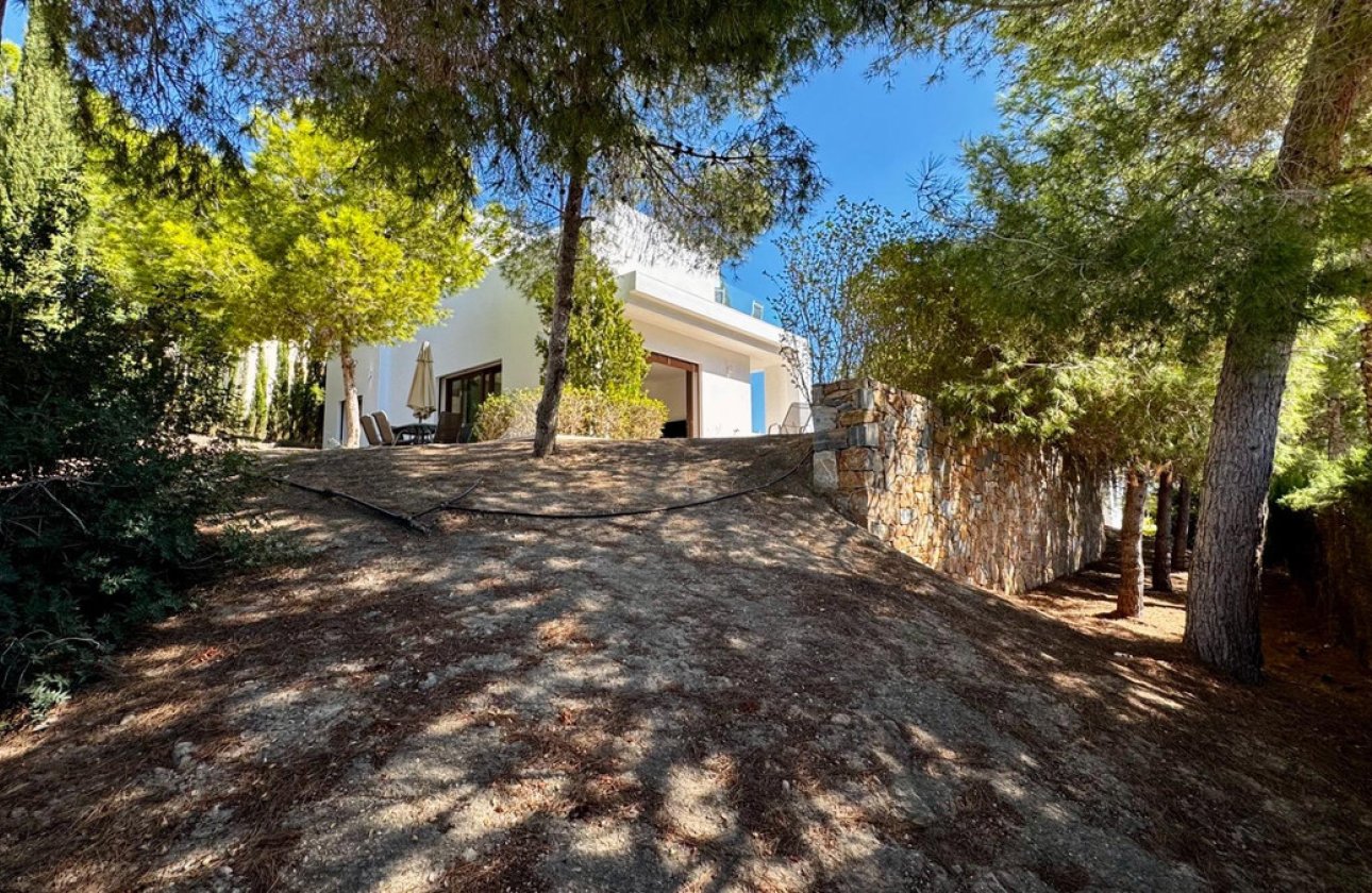 Resale - Villa -
Orihuela - Las Colinas Golf