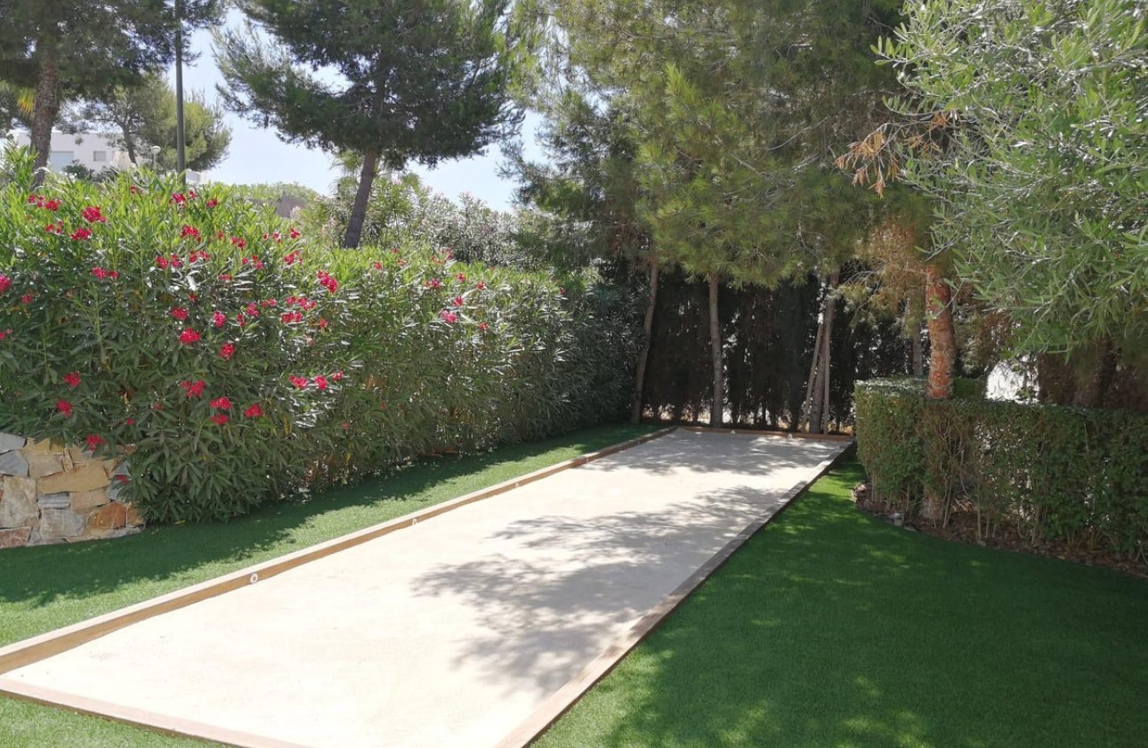 Resale - Villa -
Orihuela - Las Colinas Golf