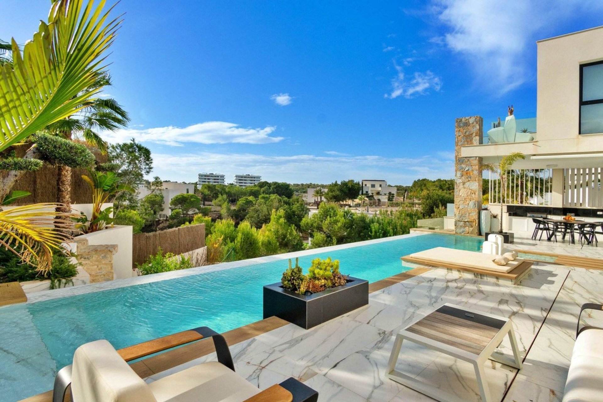 Resale - Villa -
Orihuela - Las Colinas Golf