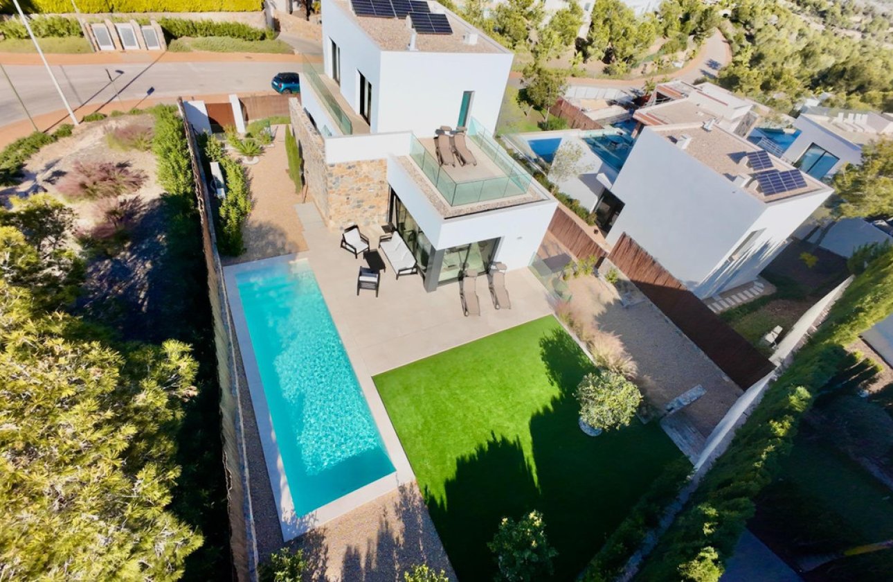 Resale - Villa -
Orihuela - Las Colinas Golf