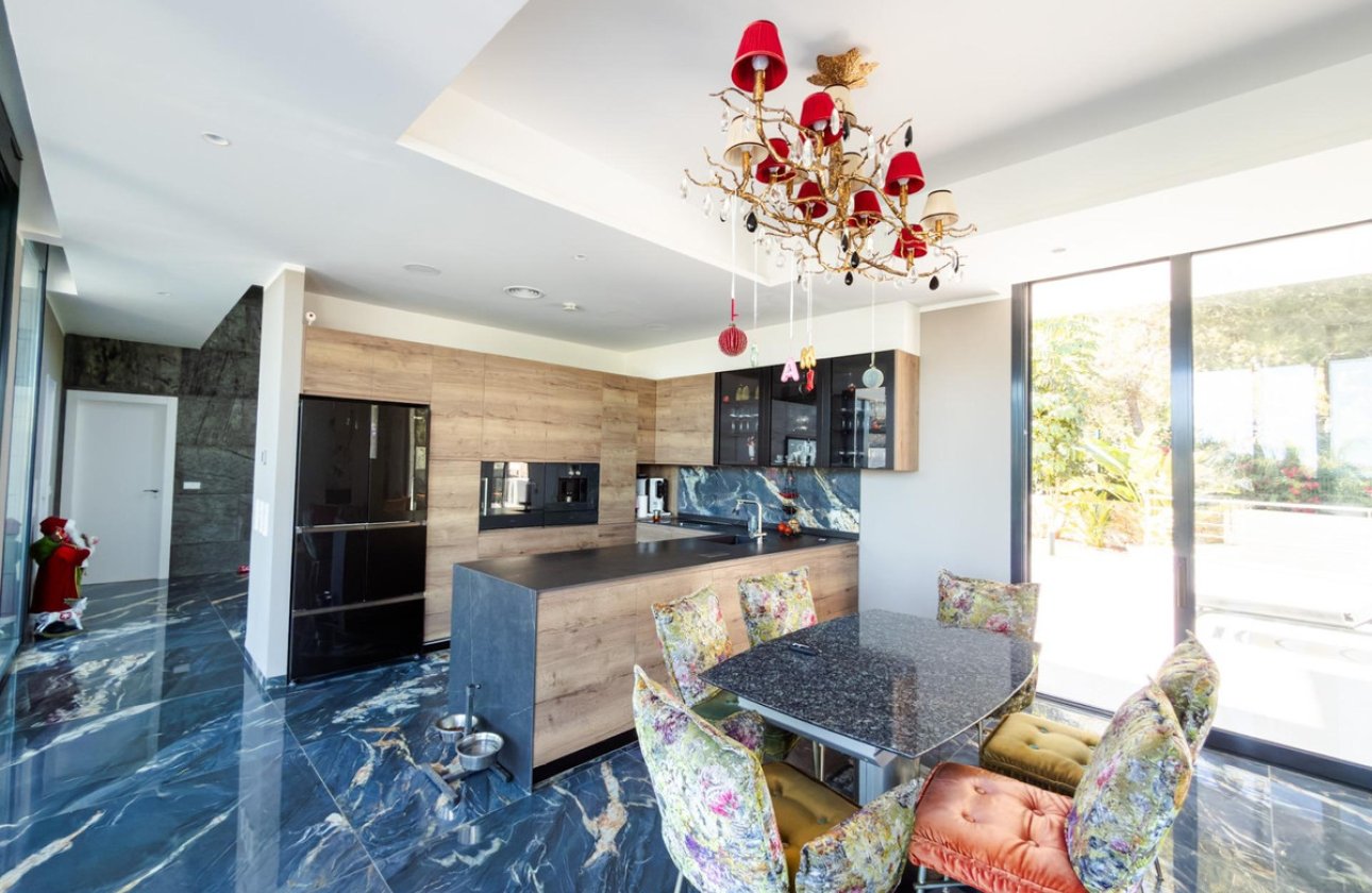 Resale - Villa -
Orihuela - Las Colinas Golf