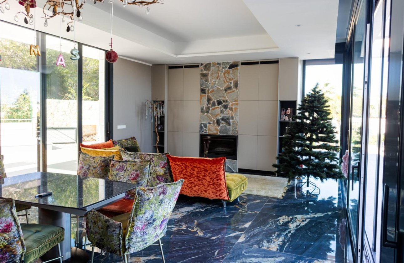 Resale - Villa -
Orihuela - Las Colinas Golf