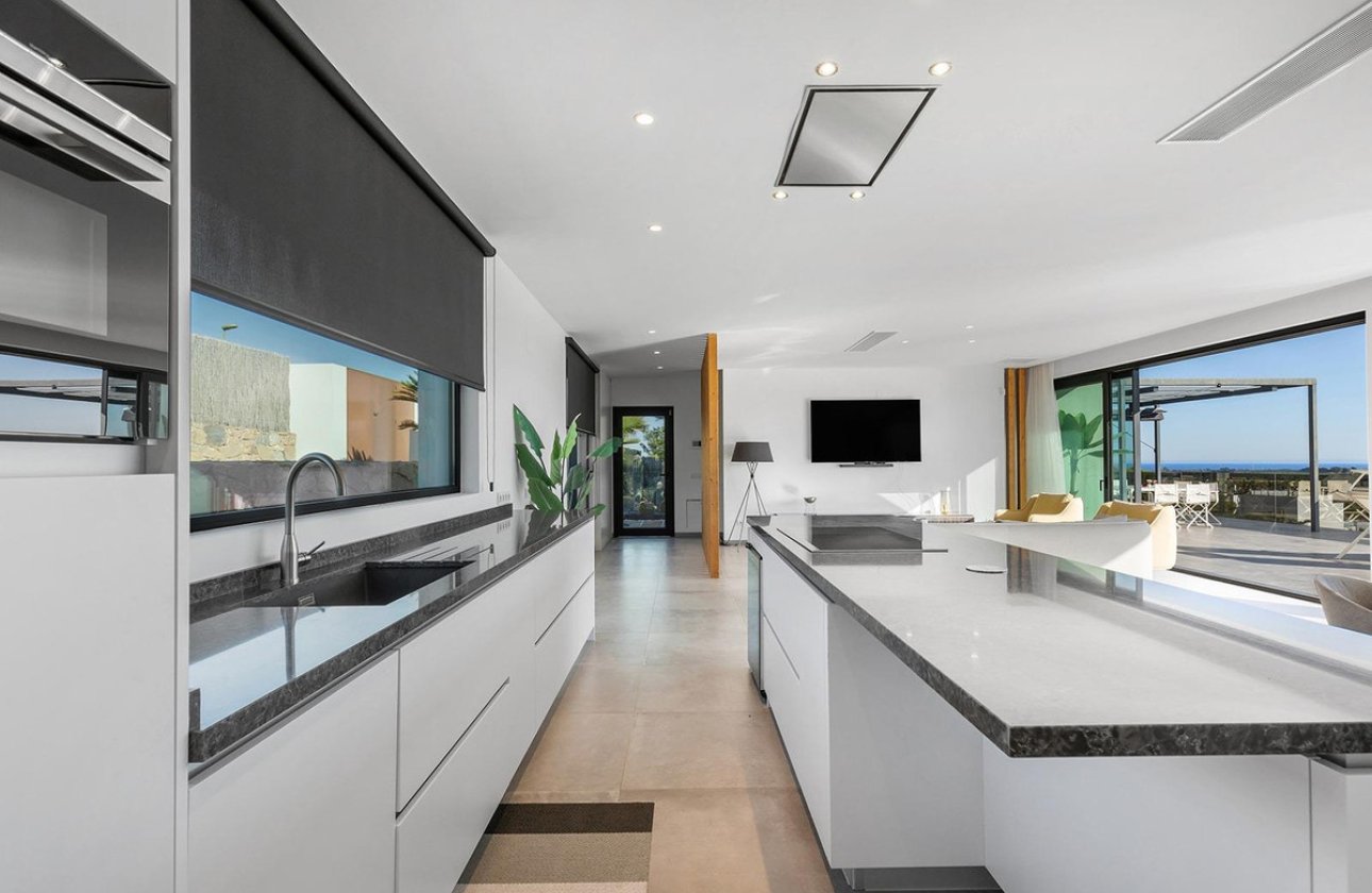 Resale - Villa -
Orihuela - Las Colinas Golf