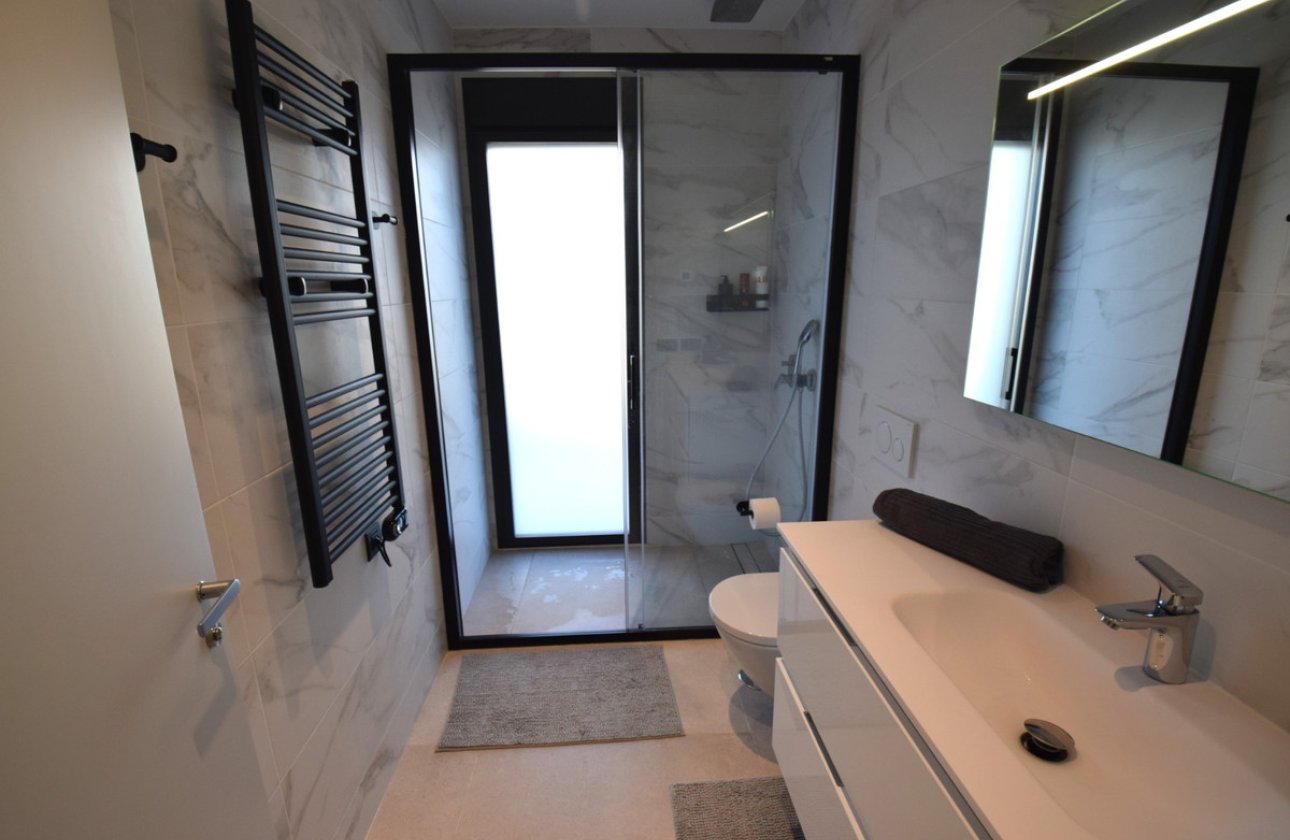 Resale - Villa -
Orihuela - Las Colinas Golf