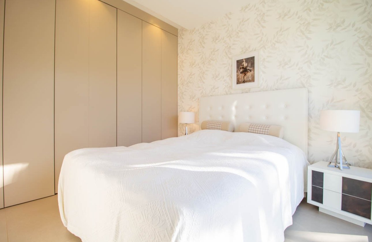 Resale - Villa -
Orihuela - Las Colinas Golf