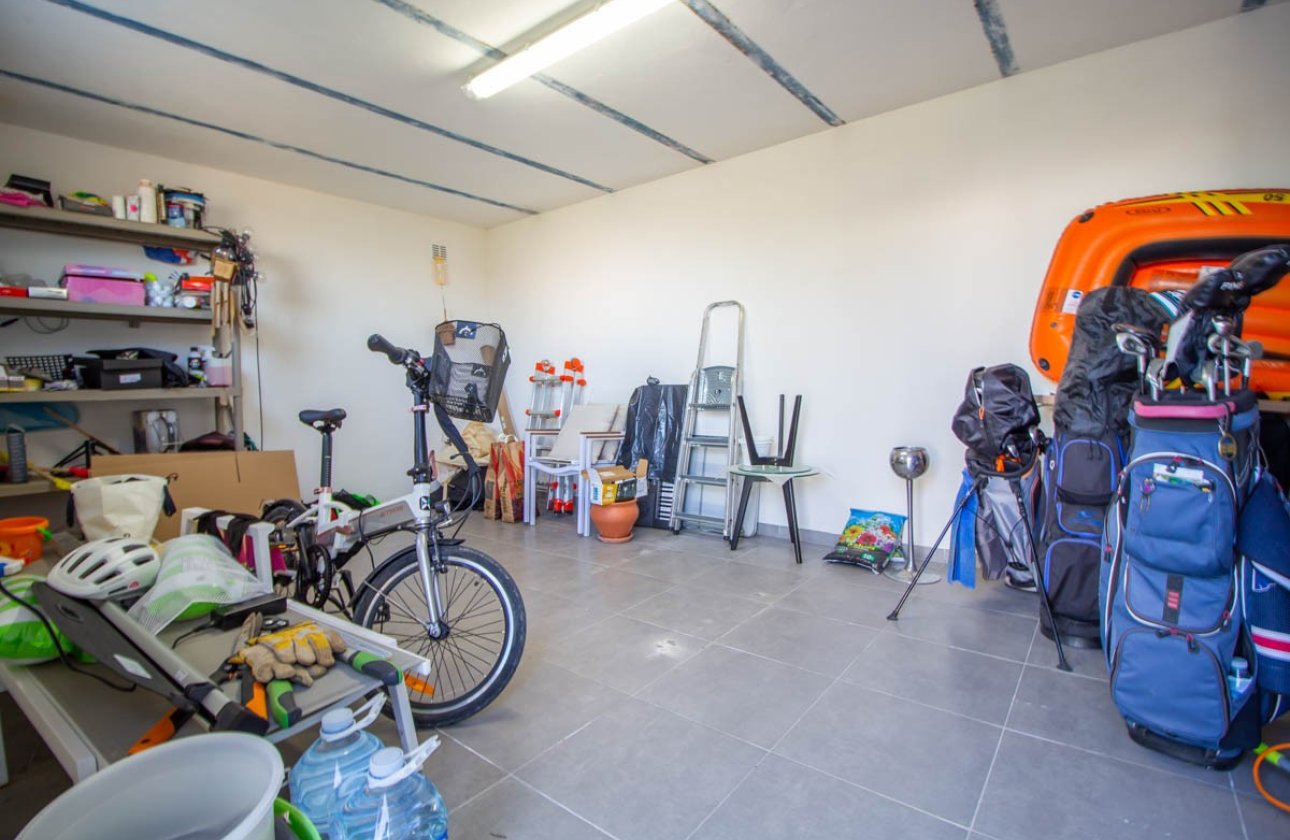 Resale - Villa -
Orihuela - Las Colinas Golf