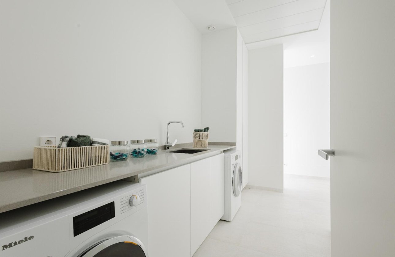 Resale - Villa -
Orihuela - Las Colinas Golf