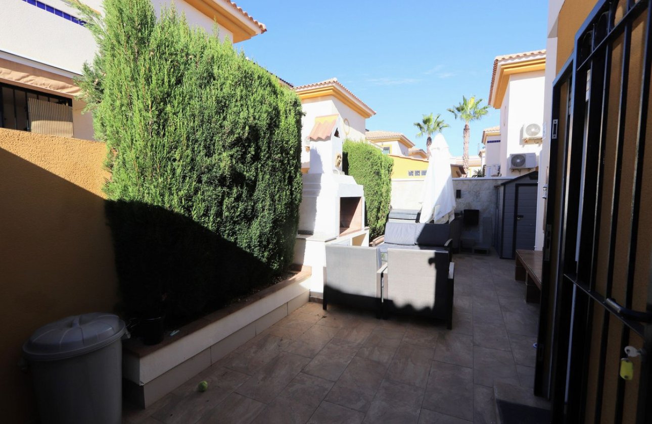Resale - Villa -
Orihuela - Lomas de Cabo Roig