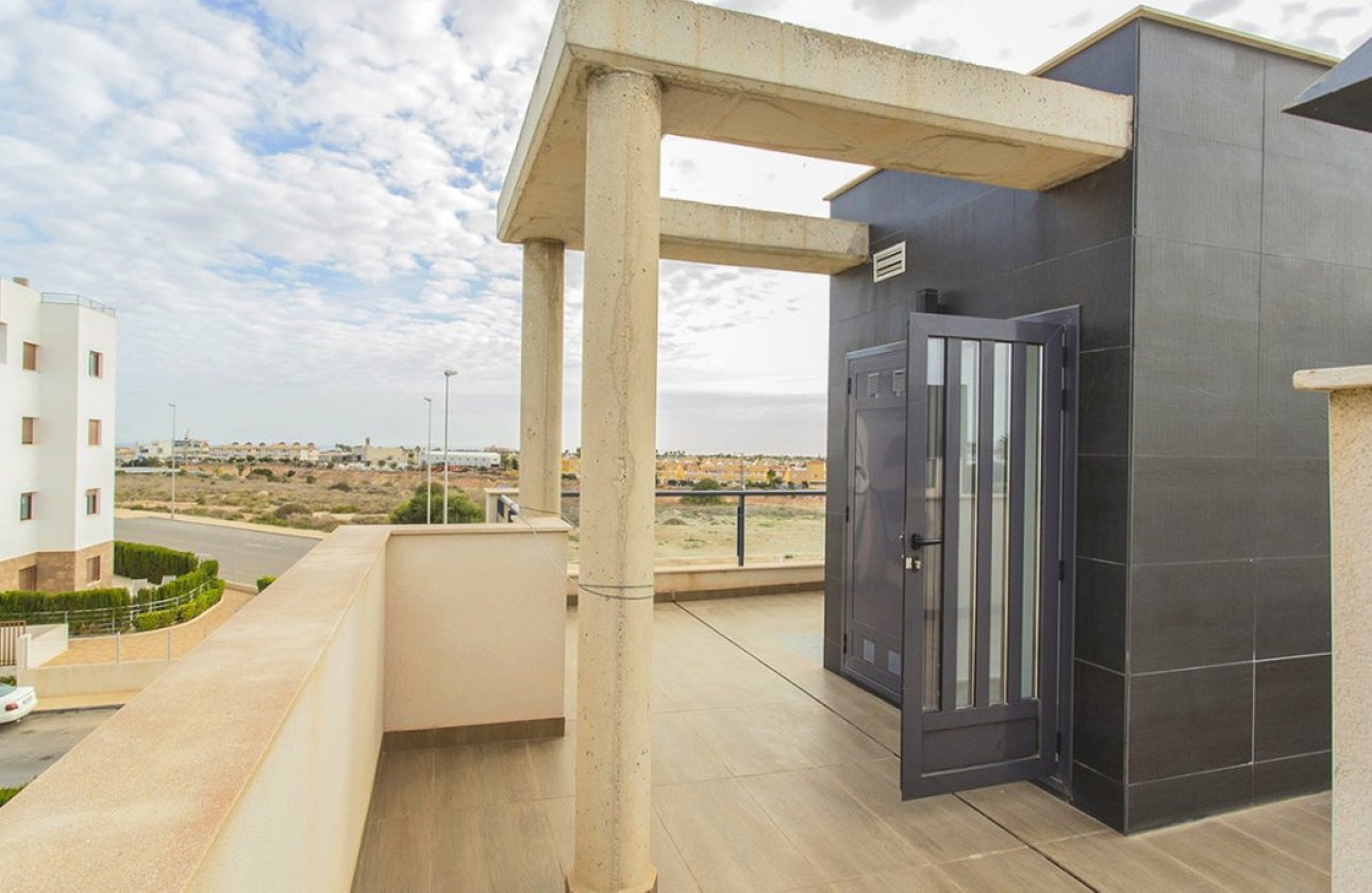 Resale - Villa -
Orihuela - Lomas de Cabo Roig