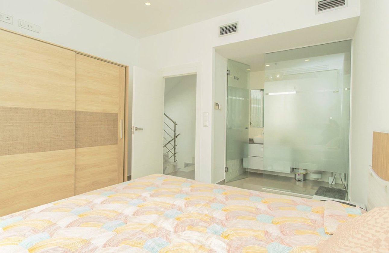 Resale - Villa -
Orihuela - Lomas de Cabo Roig