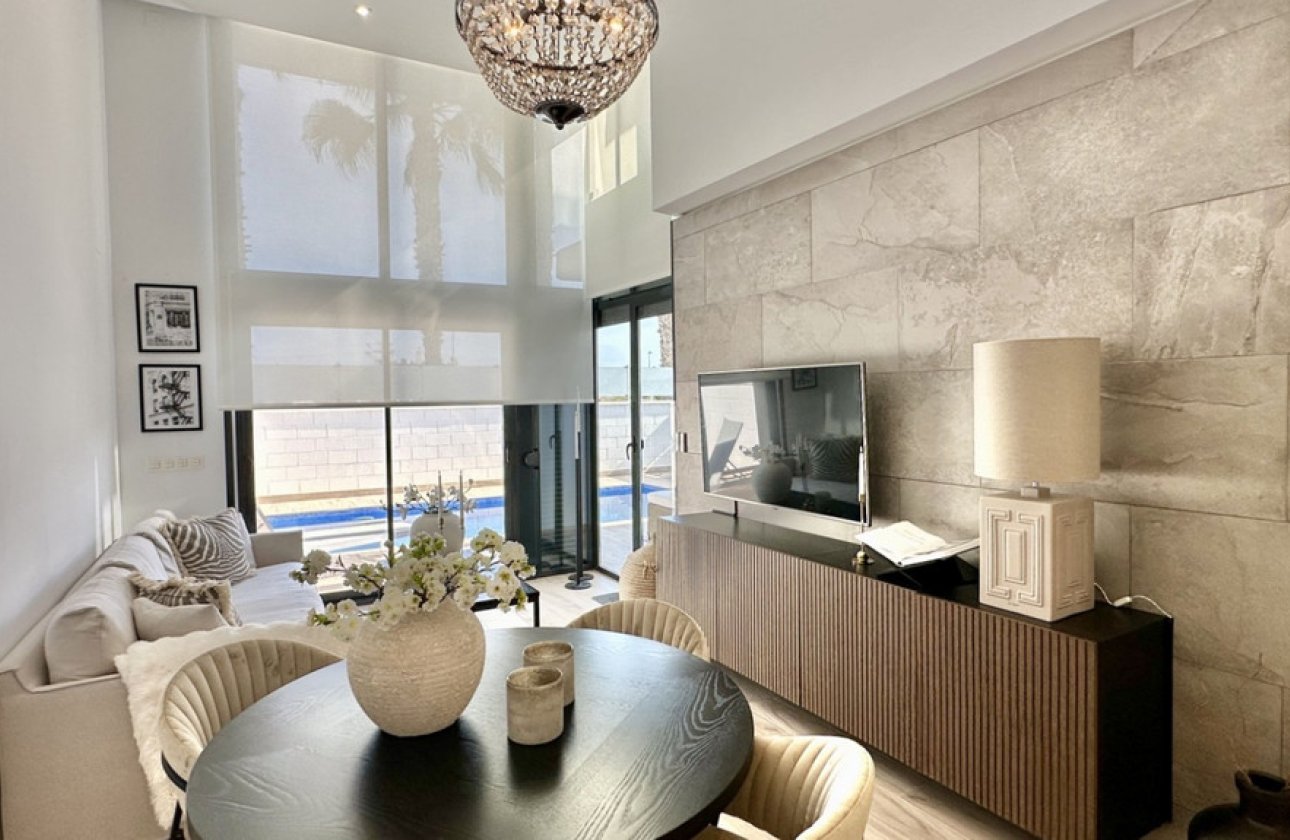 Resale - Villa -
Orihuela - Lomas de Cabo Roig