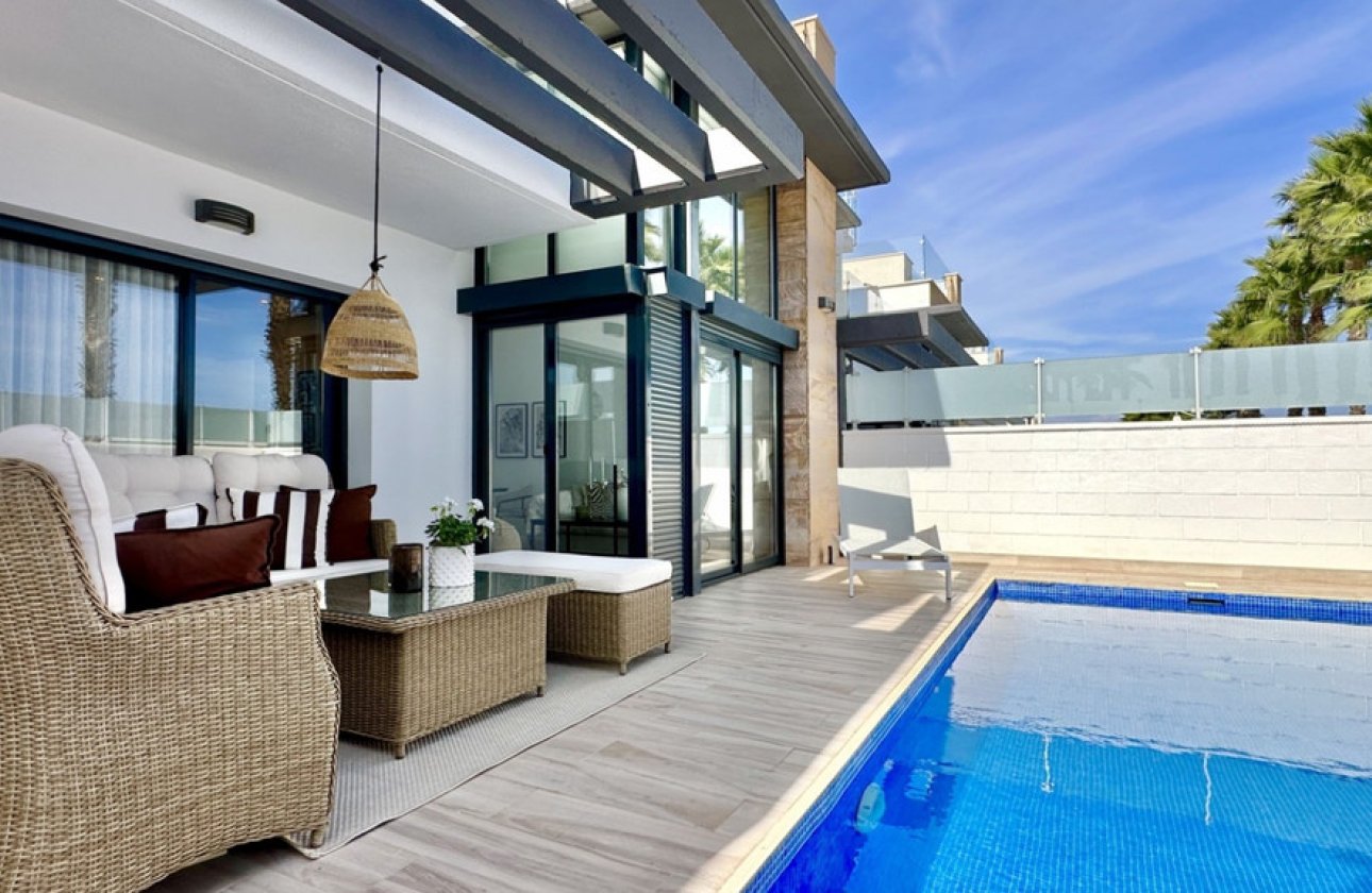 Resale - Villa -
Orihuela - Lomas de Cabo Roig