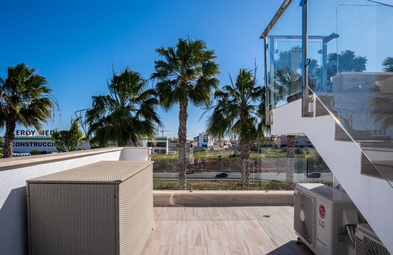 Resale - Villa -
Orihuela - Lomas de Cabo Roig