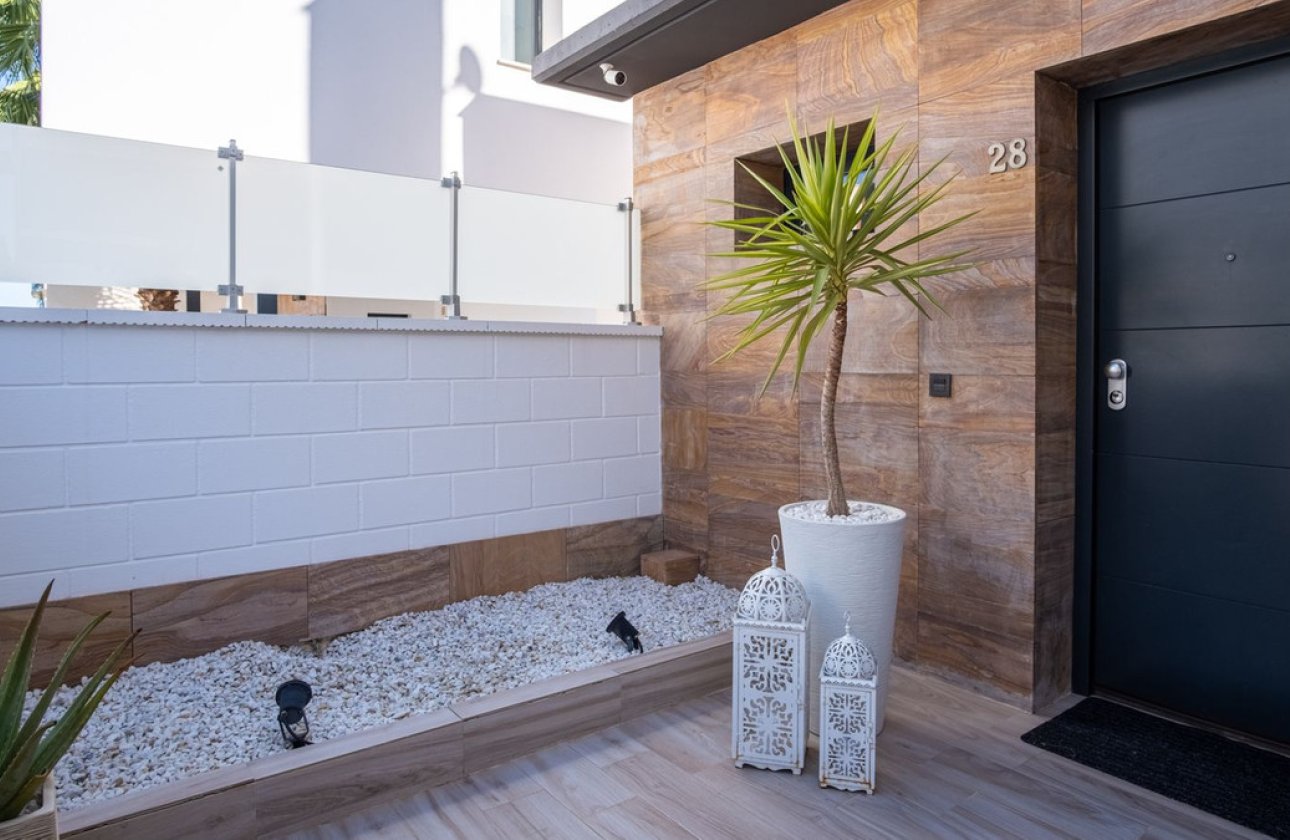 Resale - Villa -
Orihuela - Lomas de Cabo Roig