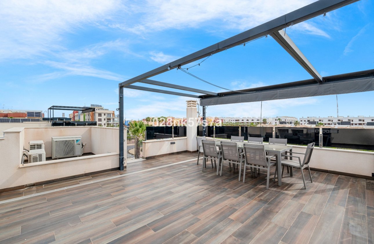 Resale - Villa -
Orihuela - Lomas de Cabo Roig