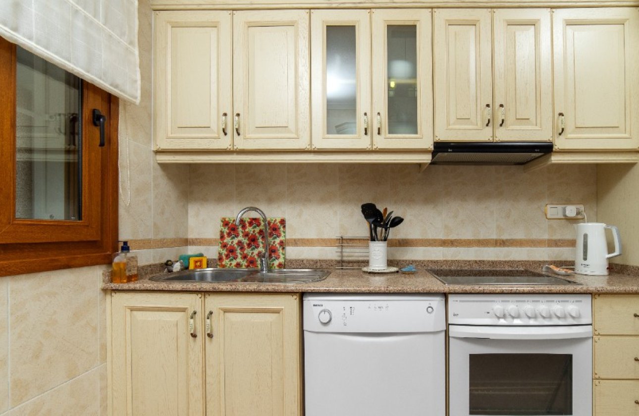 Resale - Villa -
Orihuela - Los Altos