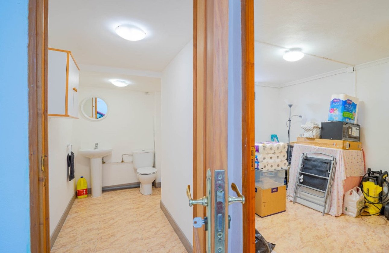 Resale - Villa -
Orihuela - Los Altos