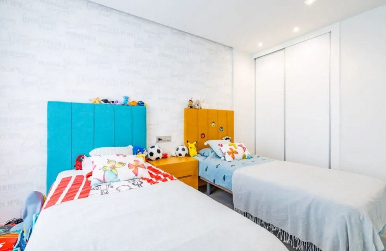 Resale - Villa -
Orihuela - Los Balcones